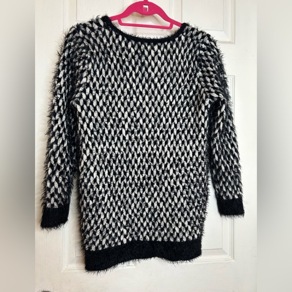Katsumi Houndstooth Eyelash Fuzzy Sweater S - Picture 3 of 7